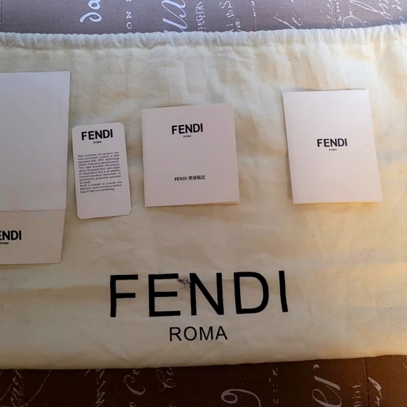 Authentic FENDI BAG. 10/10 - Picture 7 of 7